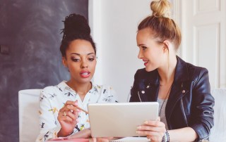 oracle-social-relationship-management